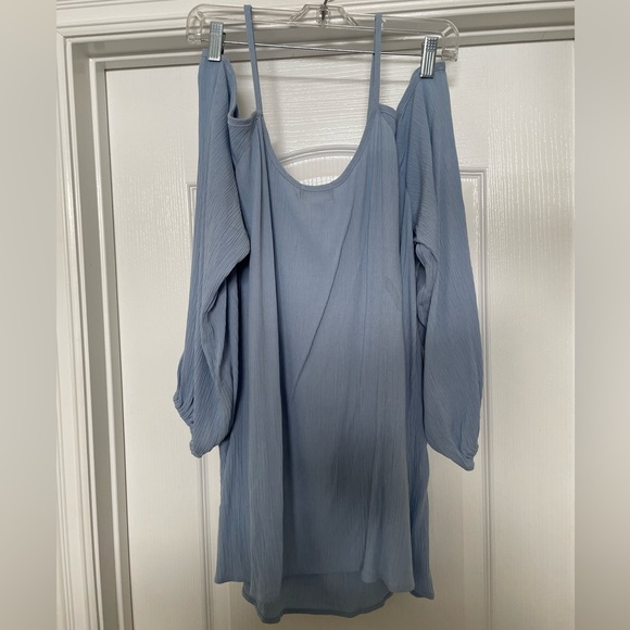 NWOT Whoa, Wait 3/4 sleeve cold shoulder gauze top size XXLarge- light blue - Picture 4 of 5